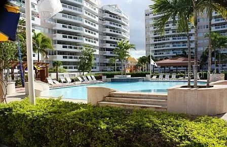 2 bed, 2.5 bath, 1749 sqft, $3,500 — Photo 1