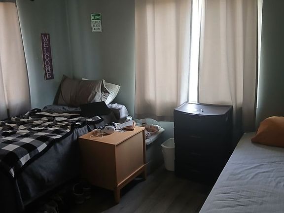 5th image of 186 S Powell Ave #2