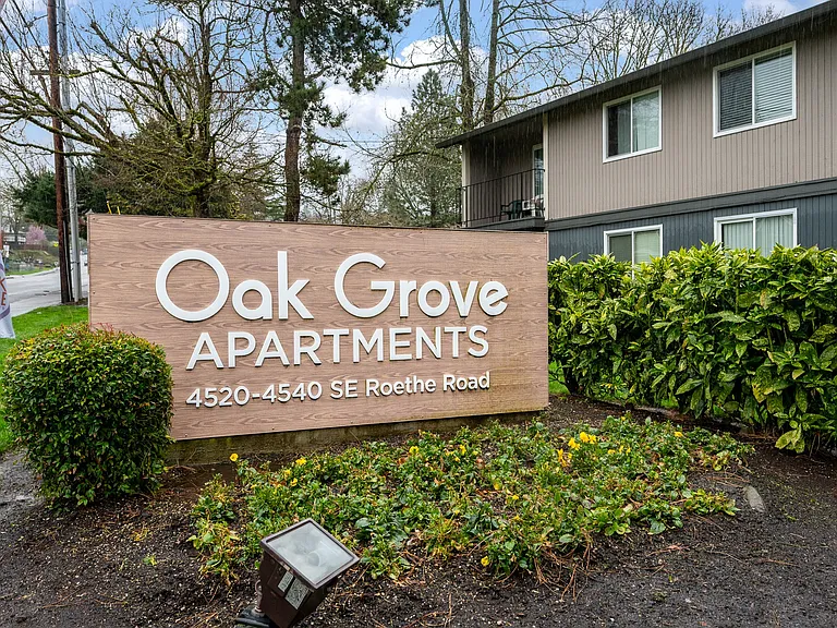 Oak Grove — Photo 32