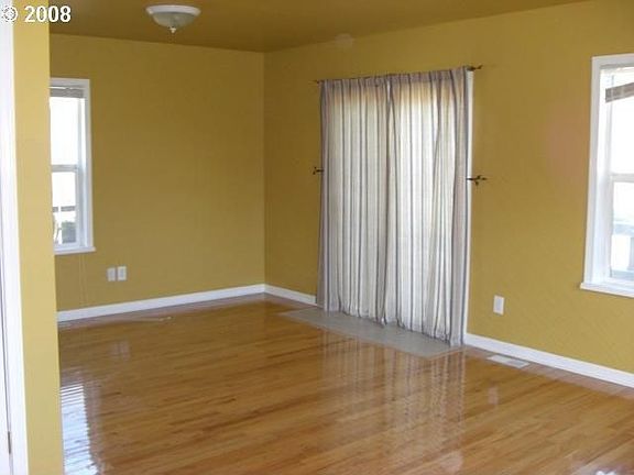 4th image of 2410 E Mill Plain Blvd
