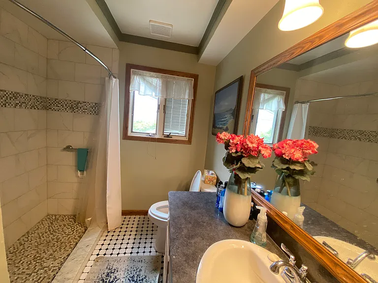 316 Paragon Dr #1 — Photo 4