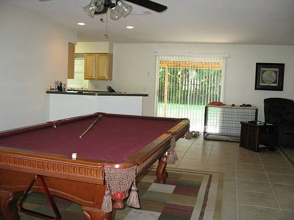 2nd image of 3005 Las Palmas Dr