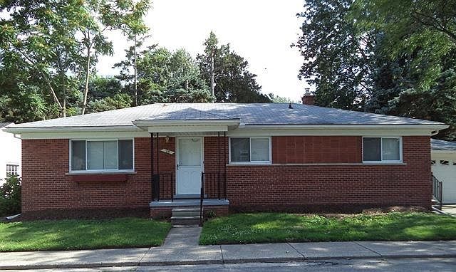 1st image of 25 Hollywood Ct