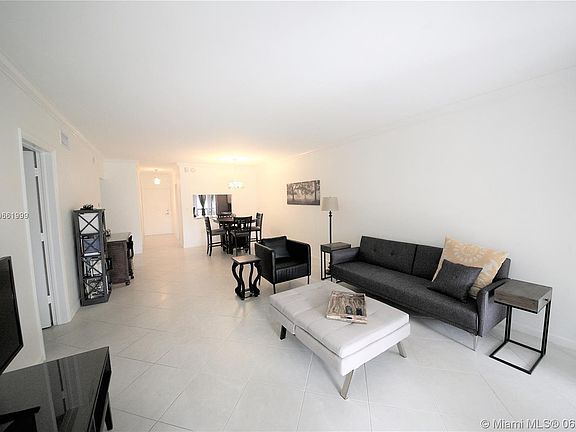 3rd image of 1100 SW 12th St APT 200