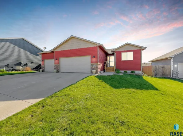 4028 S Homerun Ave, Sioux Falls, SD 57110