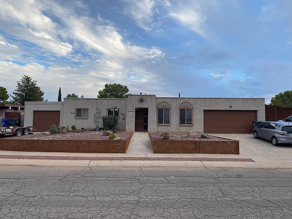 2nd image of 7820 E Hackberry Pl