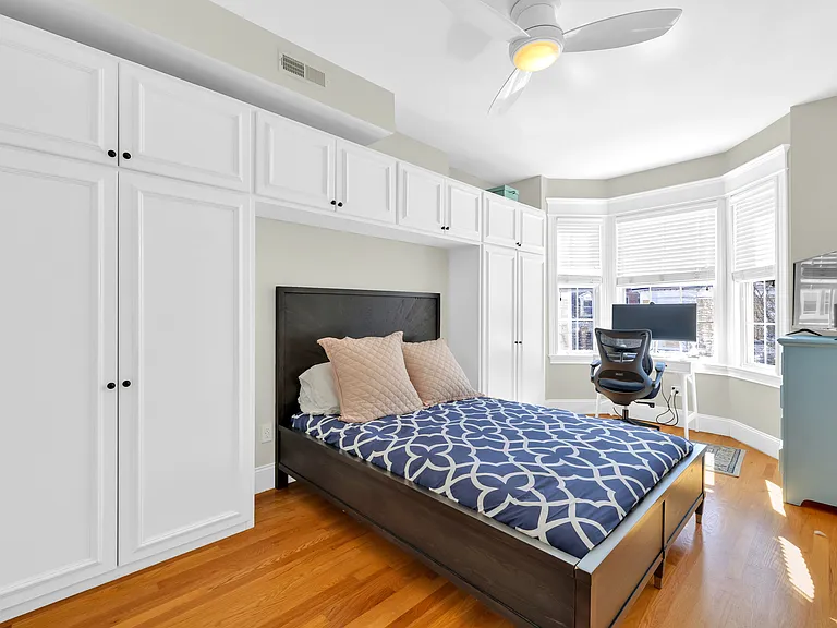 578 E Broadway #3 — Photo 11