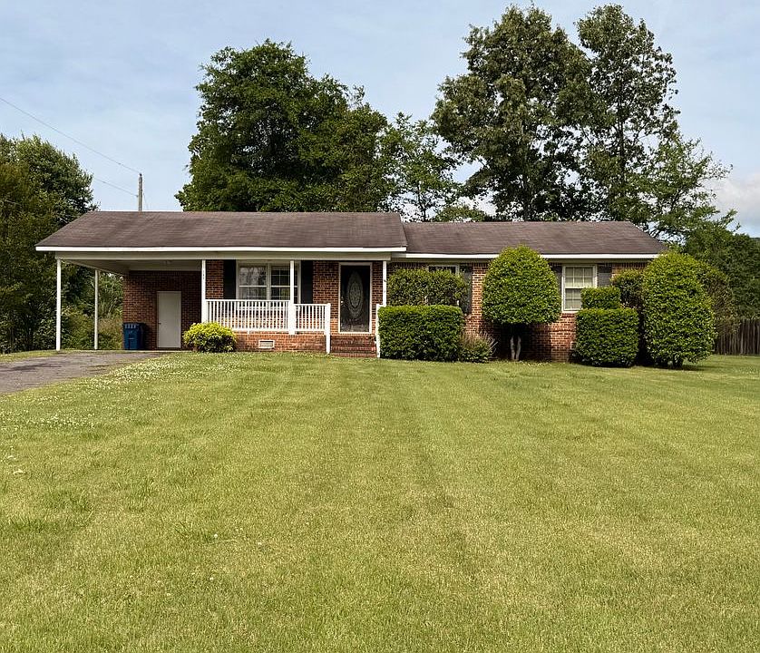 1st image of 165 Marshall Cir