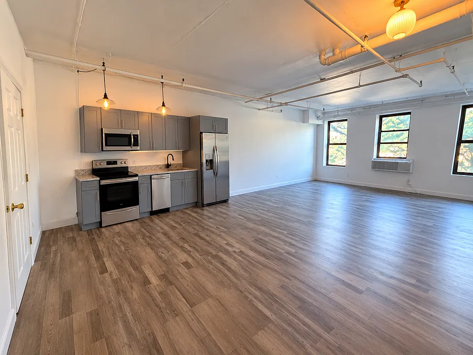 125 Green St #3-E