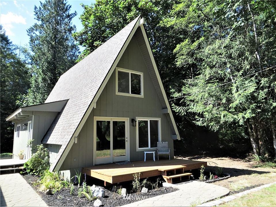 1st image of 111 E McLane Dr