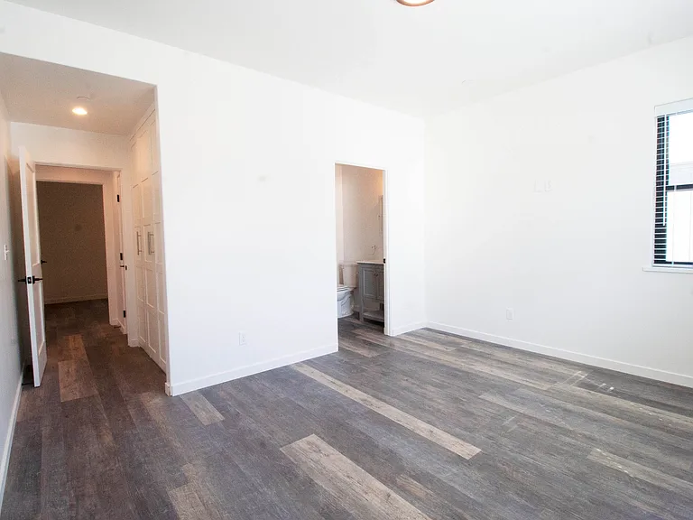 632 McCorkle Ave #B — Photo 6