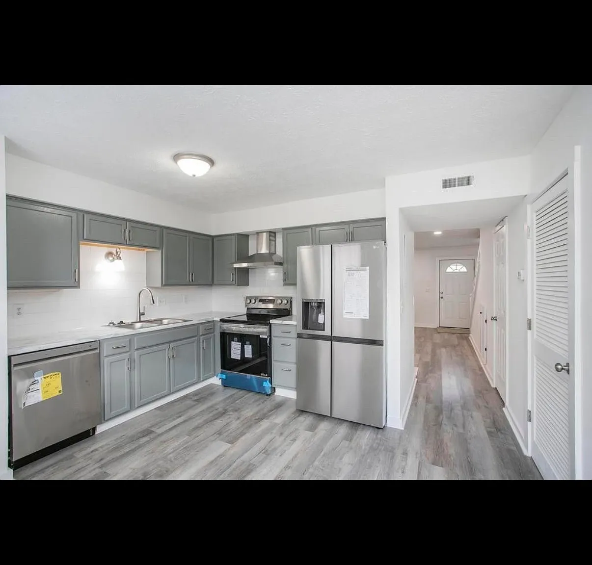 2 bed, 1142 sqft, $1,999 — Photo 4