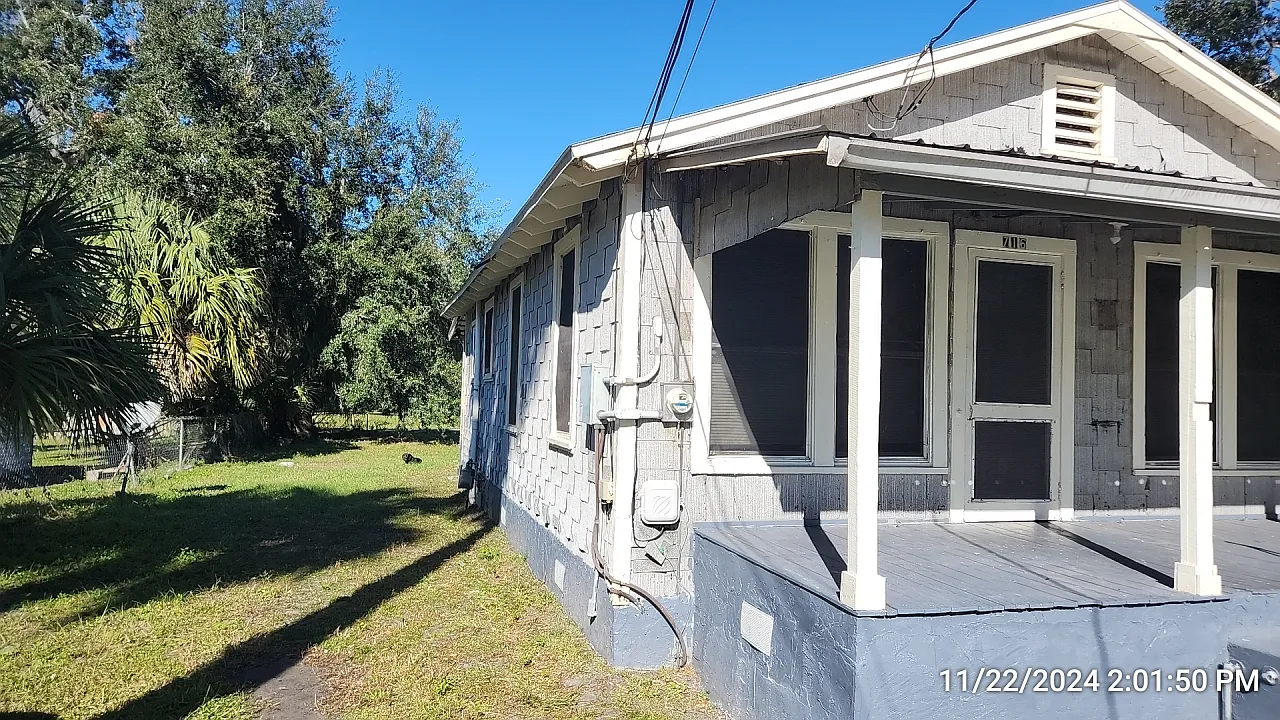 Bronson Street, 716 - 716 Bronson Street — Photo 2