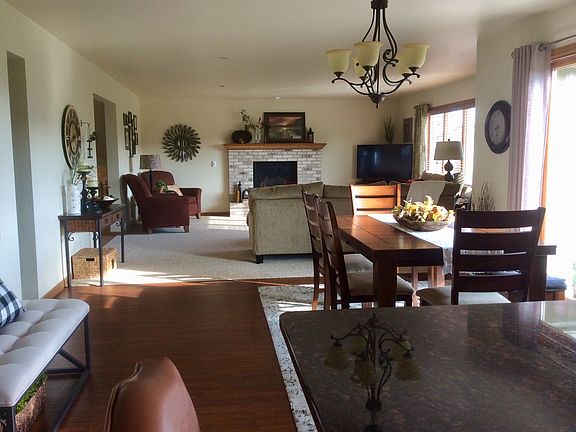 3rd image of 241 Auburn Dr