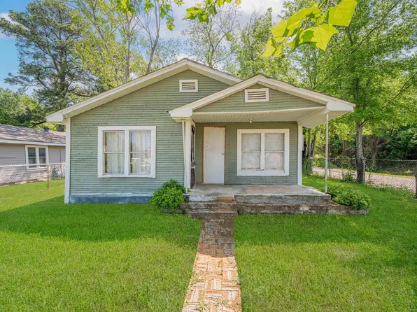 107 E Brandon St, Longview, TX 75604