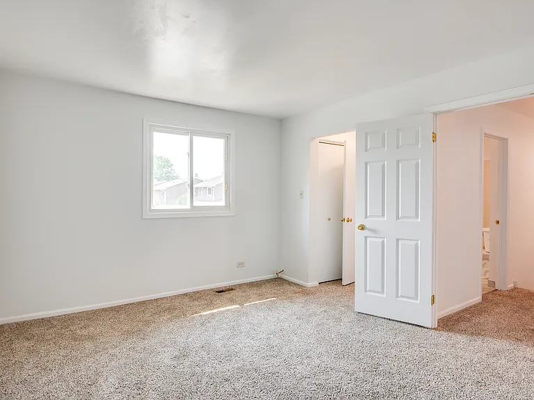 889 Heatherbrook Ct — Photo 15