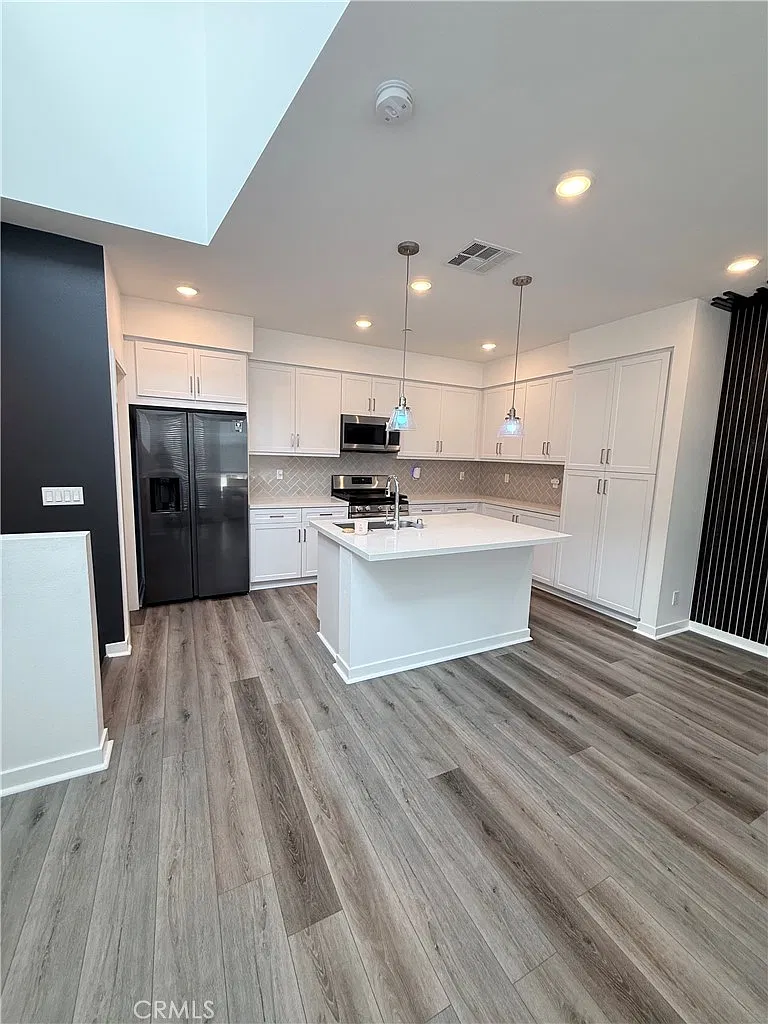 2 bed, 2.5 bath, 1277 sqft, $2,950 — Photo 4