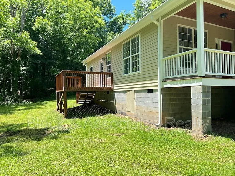 302 Edward Ct — Photo 15