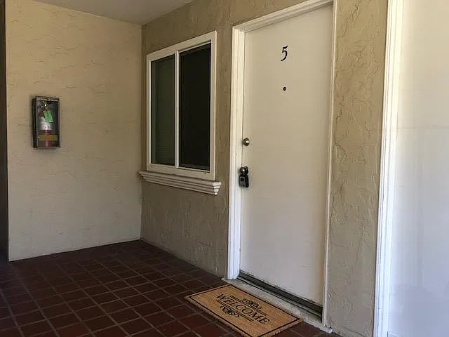 2 bed, 800 sqft, $2,895 — Photo 3
