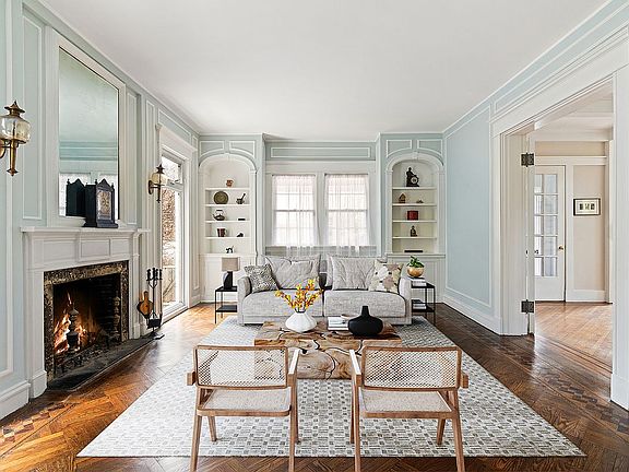 2nd image of 155 Stratford Rd