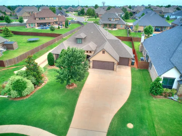 632 Sailboat Bridge Way, Edmond, OK 73034