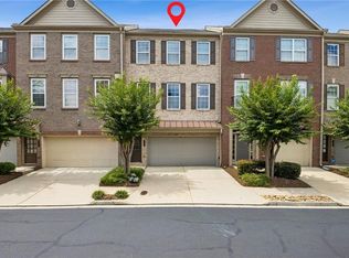 3279 Greenwood Oak Dr, Norcross, GA 30092