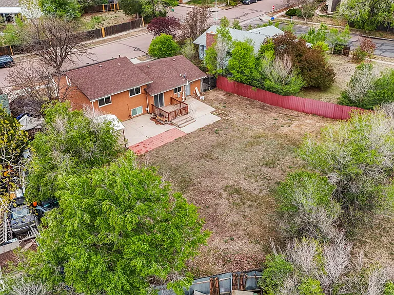 2915 Monica Dr W — Photo 30