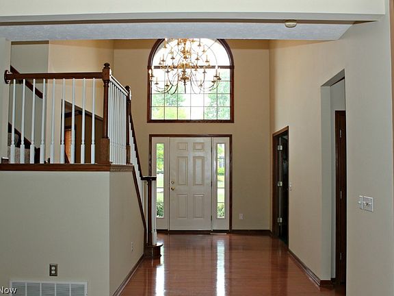 3rd image of 22177 Horseshoe Ln