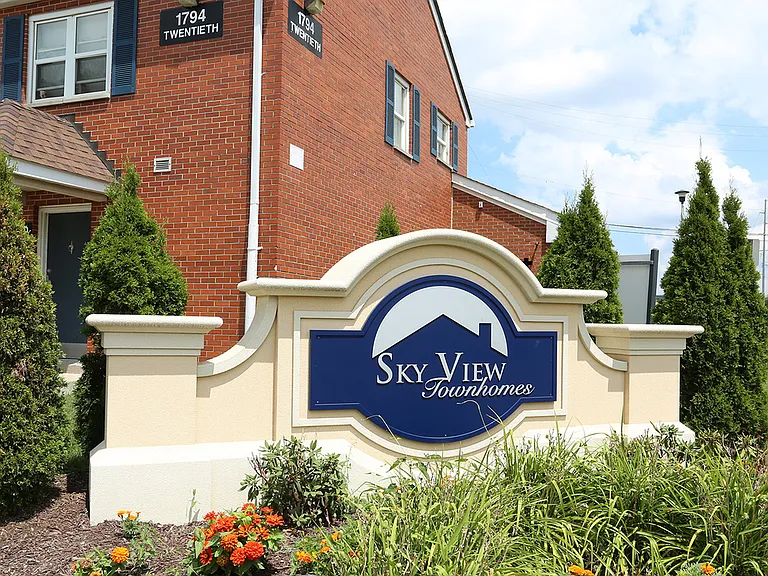 SkyView Townhome Apartments