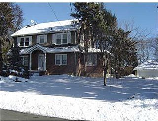 2nd image of 164 Ann St