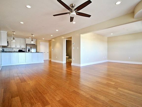 3rd image of 770 Washington Ave Unit 502