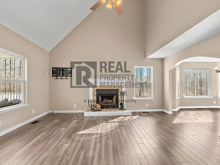 1024 Atwood Ct — Photo 10