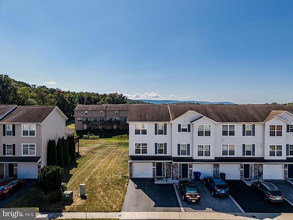 2nd image of 3578 Pinecrest Ct #16