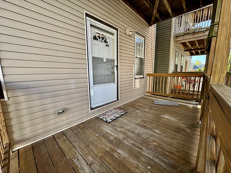 22 Elmore St #2 — Photo 17