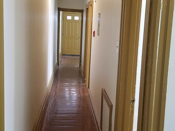 5th image of 5439 Whitby Ave #1