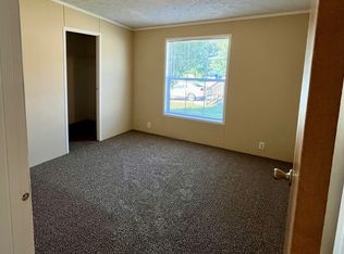24394 Manchester Dr #178, Flat Rock, MI 48134