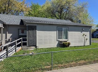 423 S Peach St #2, Medford, OR 97501