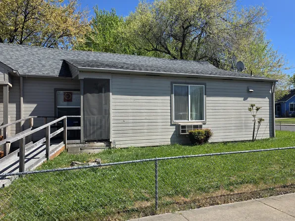 423 S Peach St #2, Medford, OR 97501