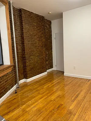 Rented by International Property Services LLC | media 2