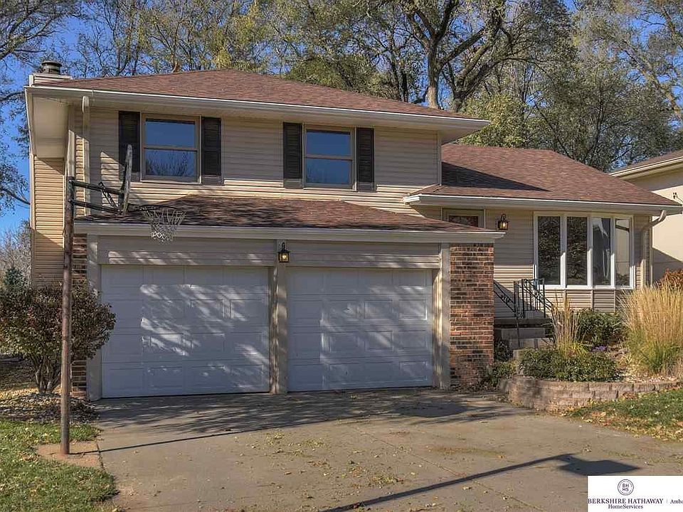 1st image of 6338 N 115th Cir