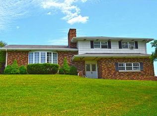 1548 Amity Ridge Rd, Washington, PA 15301