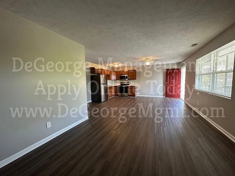 Burdick Estates Apartments — Photo 97