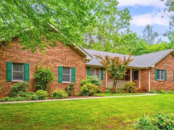 5939 Florasaline Dr, Mebane, NC 27302