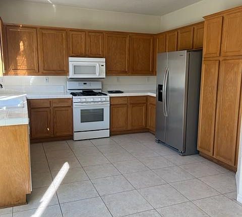 5th image of 609 Paseo De Cortaga