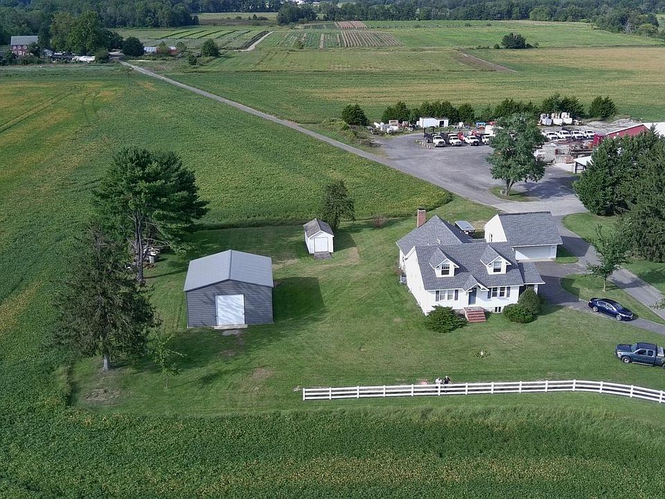 1st image of 400 N Pemberton Rd