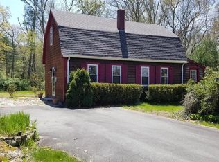 112 Fairhaven Rd, Mattapoisett, MA 02739