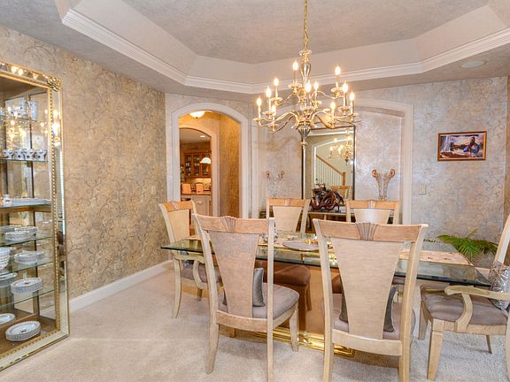 4th image of 306 Juliana Ln