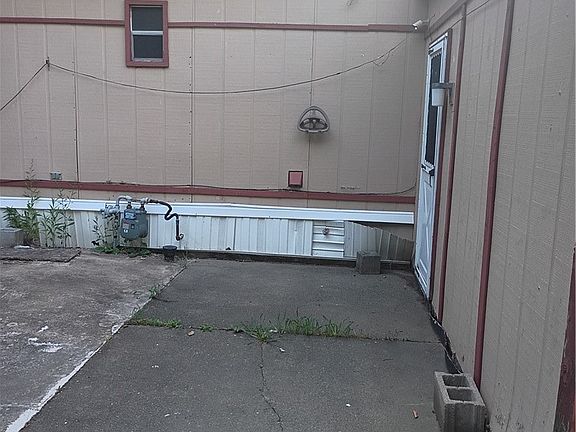 4th image of 93 Waterview Pkwy