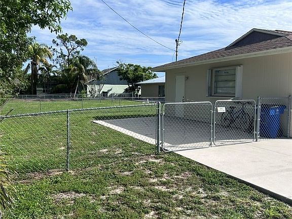 4th image of 7523 Sanibel Blvd