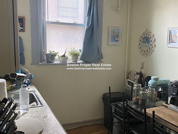 50 Charlesgate East #210 Boston - Fenway Unit Photo 6 (1)